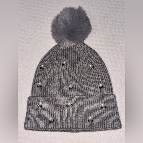 Beanie - Picture 1 of 3